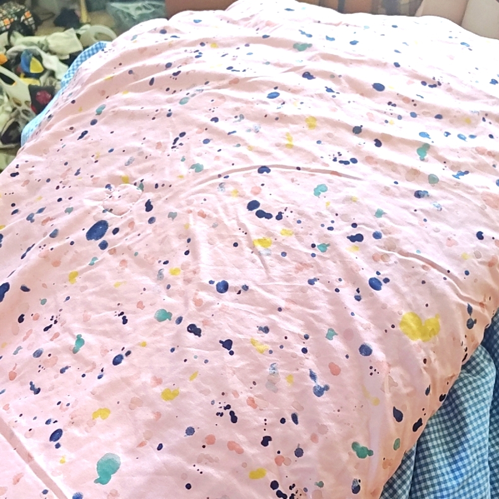 Pink Watercolor Splatter Comforter